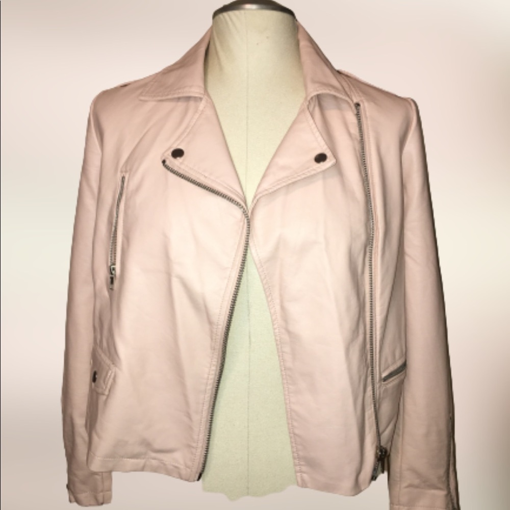 SALE 🤍 FOREVER 21 faux leather jacket